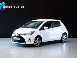 Vit Begagnad 2015 Toyota Yaris Active Sedan | 129 800 kr