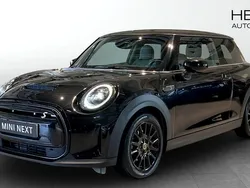 Svart (black) Begagnad 2022 Mini Cooper SE Halvkombi | 208 700 kr (Bra pris)