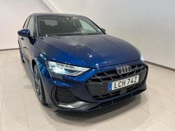 Blå Begagnad 2025 Audi A3 Sportback S-Line Halvkombi | 329 000 kr (Marknadspris)