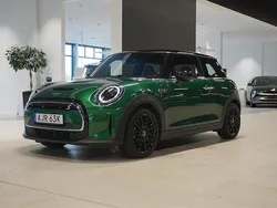Grön Begagnad 2022 Mini Cooper Classic Halvkombi | 214 800 kr