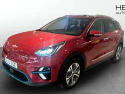 Röd (red) Begagnad 2022 Kia e-Niro Advance SUV | 279 500 kr (Lite dyr)