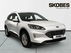 Vit Begagnad 2022 Ford Kuga Business Edition SUV | 269 900 kr (Marknadspris)