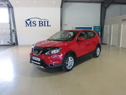 Röd Begagnad 2016 Nissan Qashqai SUV | 79 899 kr (Bra pris)