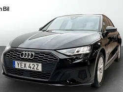 Svart (brilliantsvart) Begagnad 2023 Audi A3 Sportback Premium Halvkombi | 279 000 kr (Lite dyr)