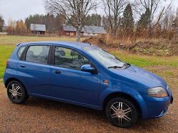 Blå Begagnad 2005 Chevrolet Kalos Halvkombi | 18 000 kr (Marknadspris)