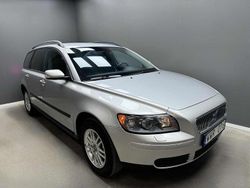 Ljusgrå (grå) Begagnad 2006 Volvo V50 Kombi | 59 900 kr (Marknadspris)