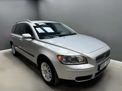 Ljusgrå (grå) Begagnad 2006 Volvo V50 Kombi | 59 900 kr (Marknadspris)