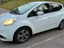 Vit Begagnad 2016 Kia Venga Comfort Halvkombi | 88 000 kr (Superpris)