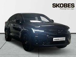 Svart Begagnad 2025 Volvo EC40 Performance SUV | 529 900 kr