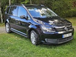 Svart Begagnad 2011 VW Touran Minibuss | 89 000 kr (Marknadspris)