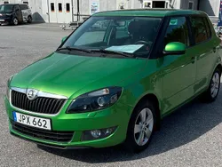Grön Begagnad 2014 Skoda Fabia Ambiente Halvkombi | 66 900 kr (Dyr)