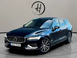 Svart Begagnad 2022 Volvo V60 Kombi | 289 900 kr (Bra pris)