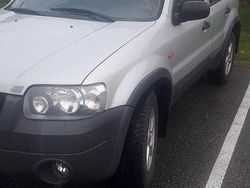 Grå Begagnad 2005 Ford Maverick SUV | 35 000 kr