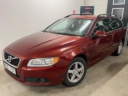 Röd Begagnad 2012 Volvo V70 Momentum Kombi | 79 900 kr (Bra pris)
