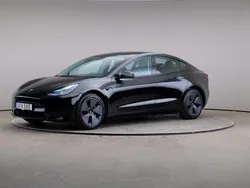 Svart Begagnad 2023 Tesla Model 3 Standard Range Sedan | 315 000 kr (Marknadspris)