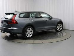 Begagnad 2021 Volvo V60 CC Kombi | 299 800 kr (Marknadspris)