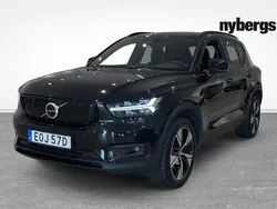 Svart Begagnad 2022 Volvo XC40 Plus SUV | 339 000 kr