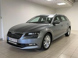 Grå Begagnad 2015 Skoda Superb Style Kombi | 179 000 kr (Marknadspris)