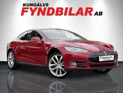 Röd Begagnad 2015 Tesla Model S Sedan | 199 900 kr (Superpris)