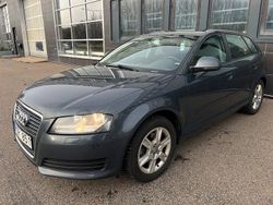 Grå Begagnad 2010 Audi A3 Sportback Attraction Halvkombi | 64 900 kr (Marknadspris)