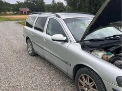 Grå Begagnad 2002 Volvo V70 Kombi | 10 000 kr (Superpris)