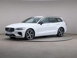 Vit Begagnad 2021 Volvo V60 R-Design Kombi | 345 000 kr (Marknadspris)