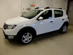 Vit Begagnad 2016 Dacia Sandero Stepway Halvkombi | 73 000 kr (Dyr)