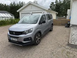 Grå Begagnad 2020 Peugeot Rifter GT-line Minibuss | 199 000 kr (Bra pris)