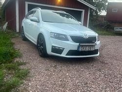Vit Begagnad 2016 Skoda Octavia RS Kombi | 180 000 kr (Dyr)