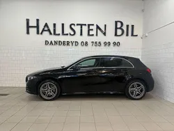 Svart Begagnad 2021 Mercedes A250 AMG Halvkombi | 289 000 kr (Bra pris)