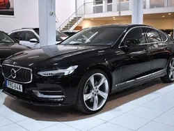 Svart Begagnad 2019 Volvo S90 Inscription Sedan | 339 000 kr (Marknadspris)