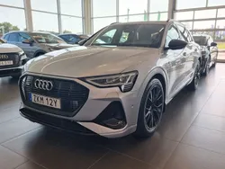 Florettsilver metallic Begagnad 2022 Audi e-tron S-Line SUV | 439 900 kr (Bra pris)