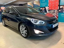 Ljusblå Begagnad 2013 Hyundai i40 Kombi | 84 898 kr (Marknadspris)