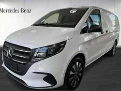 Vit (white) Ny 2025 Mercedes Vito Minibuss | 624 875 kr (Marknadspris)