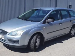 Silver Begagnad 2005 Ford Focus Kombi | 19 900 kr (Marknadspris)