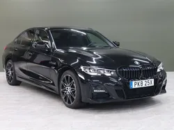 Svart Begagnad 2022 BMW 330e M Sport Sedan | 419 900 kr (Lite dyr)