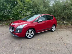 Röd Begagnad 2011 Peugeot 3008 Kombi | 79 000 kr (Marknadspris)