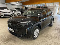 Svart Begagnad 2022 Toyota Yaris Cross Active SUV | 259 900 kr (Marknadspris)