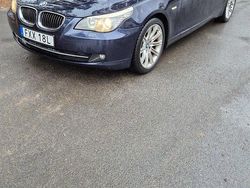 Blå Begagnad 2009 BMW 523 Sedan | 42 500 kr (Superpris)