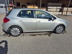 Begagnad 2008 Toyota Auris Halvkombi | 41 000 kr (Marknadspris)