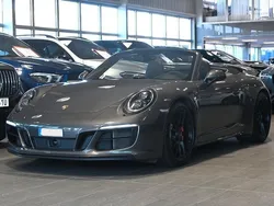 Mörkgrå (agate grey metallic) Begagnad 2017 Porsche 911 Carrera 4 GTS Cab | 1 449 000 kr