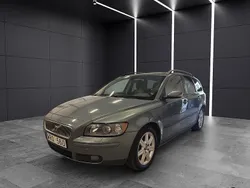 Grön Begagnad 2005 Volvo V50 Kinetic Kombi | 34 900 kr (Lite dyr)