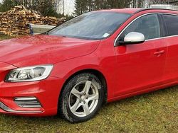 Röd Begagnad 2014 Volvo V60 R-Design Kombi | 99 000 kr (Marknadspris)