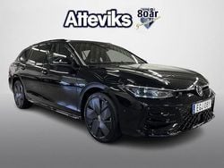 Svart Ny 2025 VW Passat R-line Kombi | 581 400 kr (Marknadspris)