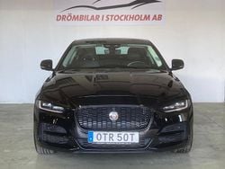 Svart Begagnad 2020 Jaguar XE Sedan | 299 000 kr