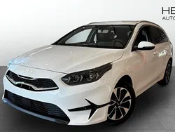 Vit (white) Ny 2025 Kia Ceed Sportswagon Advance Kombi | 292 456 kr (Marknadspris)
