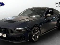 Blå (blue) Begagnad 2024 Ford Mustang Dark Horse Sportkupé | 739 900 kr (Marknadspris)