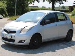 Silver Begagnad 2011 Toyota Yaris Halvkombi | 21 000 kr
