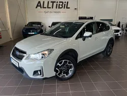 Ljusgrön (grön) Begagnad 2015 Subaru XV SUV | 129 900 kr (Lite dyr)