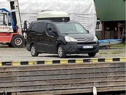 Svart Begagnad 2010 Citroën Berlingo Minibuss | 65 000 kr